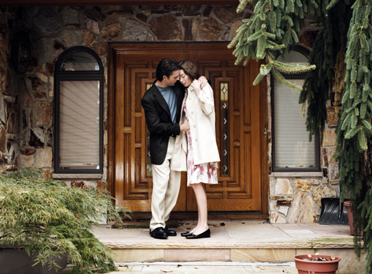 doorstep Justin Kirk and Julianne Nicholson in Jeff Lipsky's Flannel Pajamas